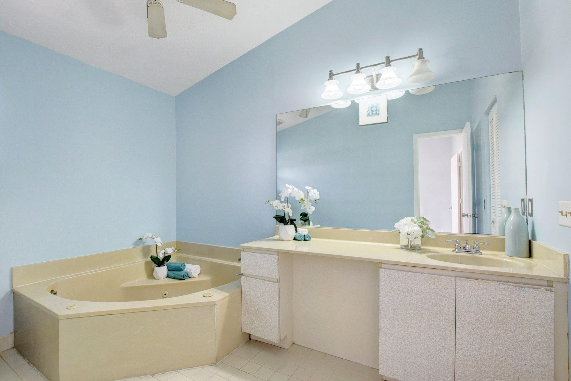 9166 Southwest 21st Court, Unit D Boca Raton, FL 33428 - Photo 26 of 48 Master Bath On-Suite