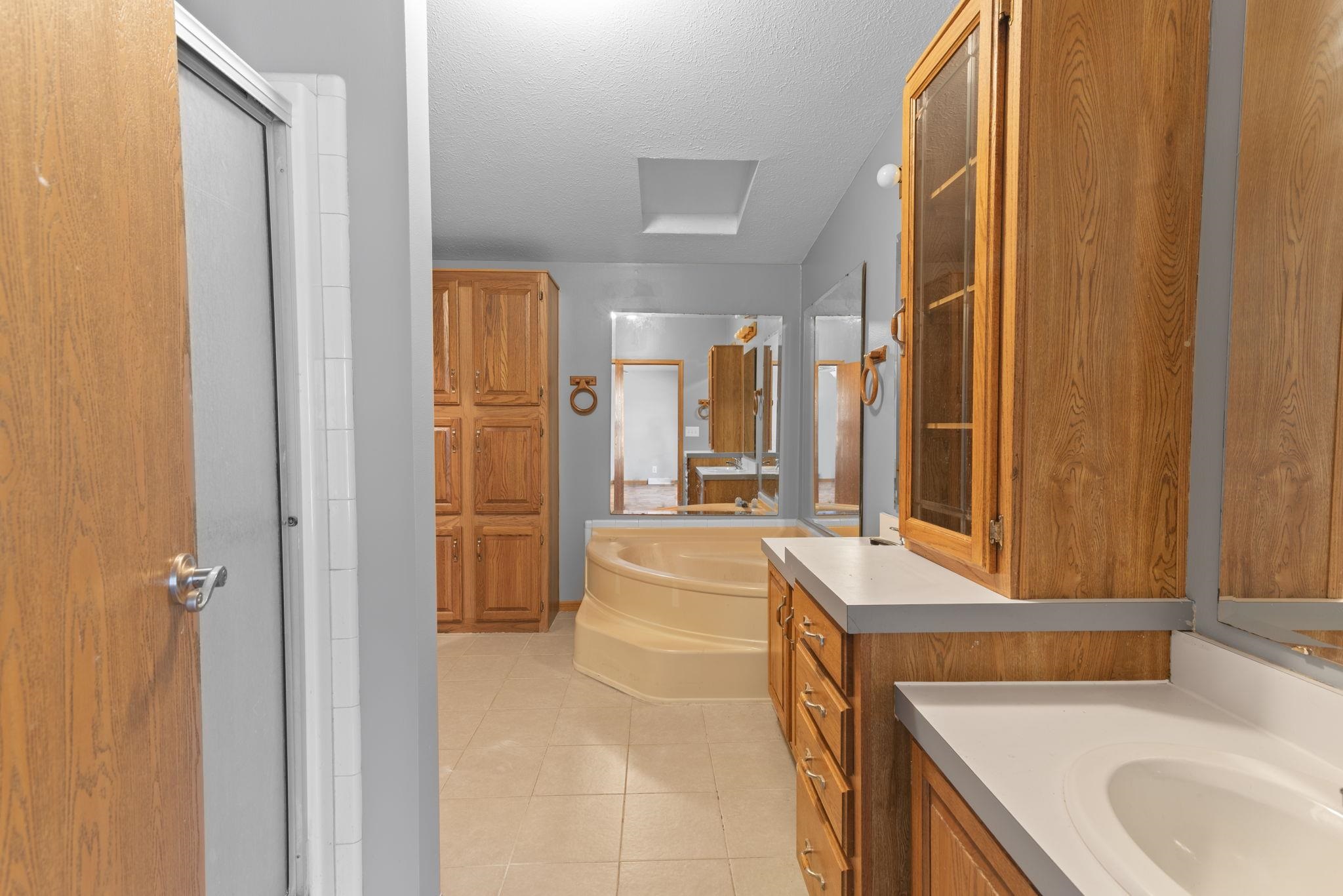 3761 Fox Chase Dryden, MI 48428 - Photo 31 of 34 50220044-b0fd346f-5345-42f0-b5b8-2d633d5b1b59.JPG