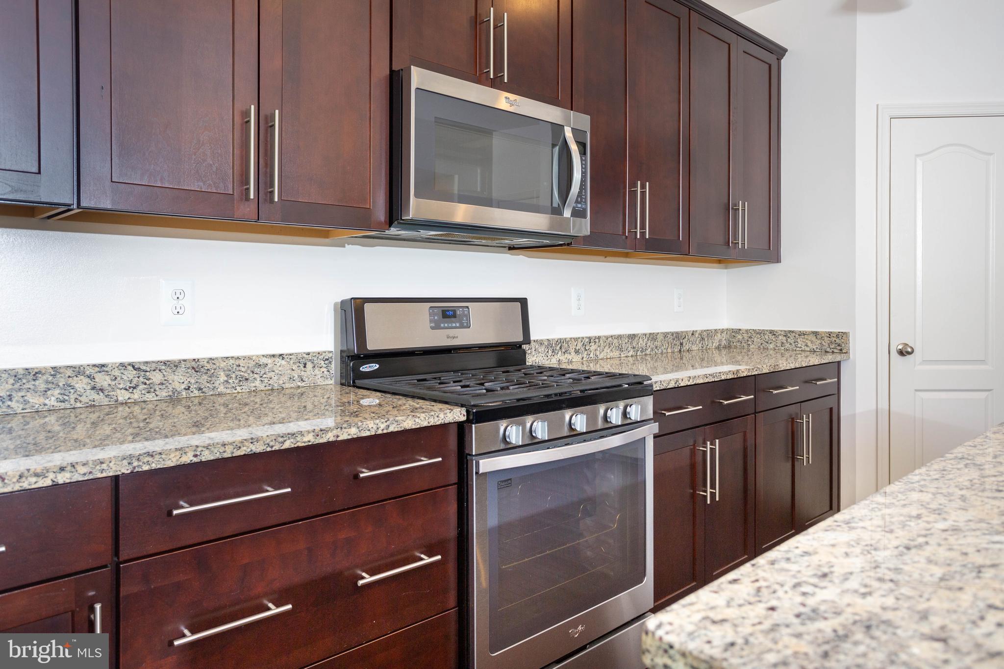 10523 Braddock Run Road Baltimore, MD 21220 - Photo 11 of 40 Stainless steel appliances