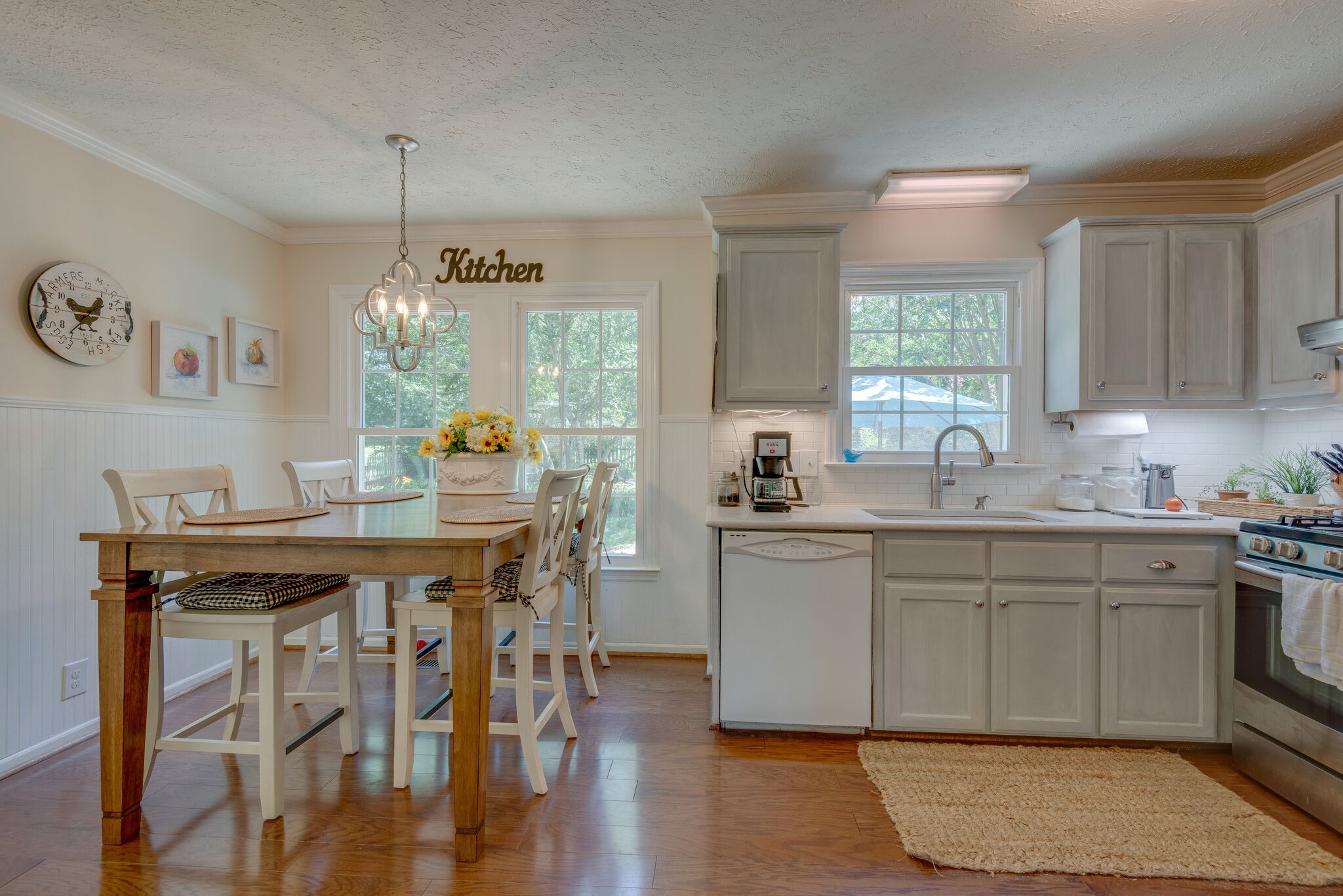 283 Eastside Road Burns, TN 37029 - Photo 7 of 28 a kitchen with a sink cabinets and window
