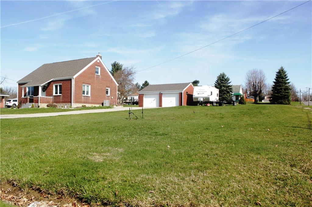 202 Highfield Road Butler, PA 16001 - Photo 2 of 23 Gallery Image 2