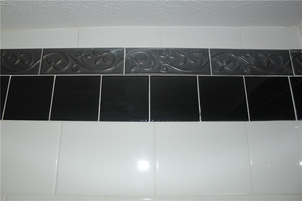202 Highfield Road Butler, PA 16001 - Photo 14 of 23 Shower Tile