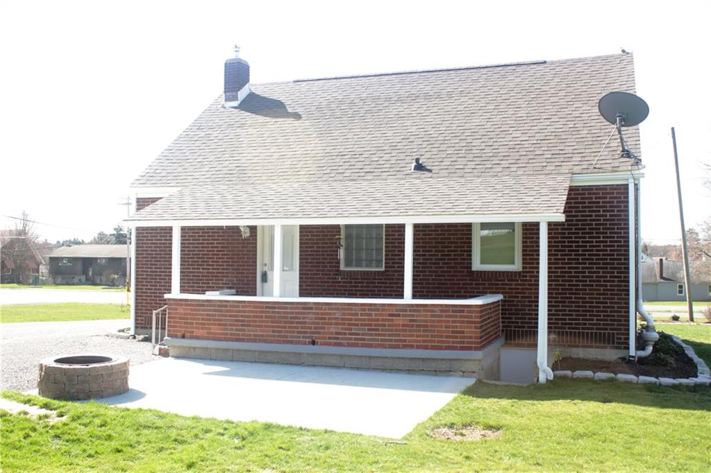 202 Highfield Road Butler, PA 16001 - Photo 21 of 23 Back porch and patio