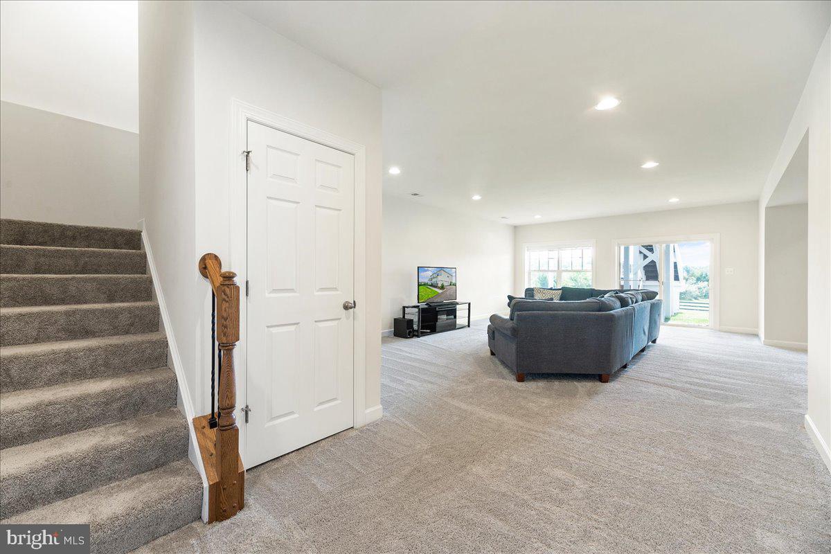 26844 Cobalt Lane Chantilly, VA 20152 - Photo 36 of 43