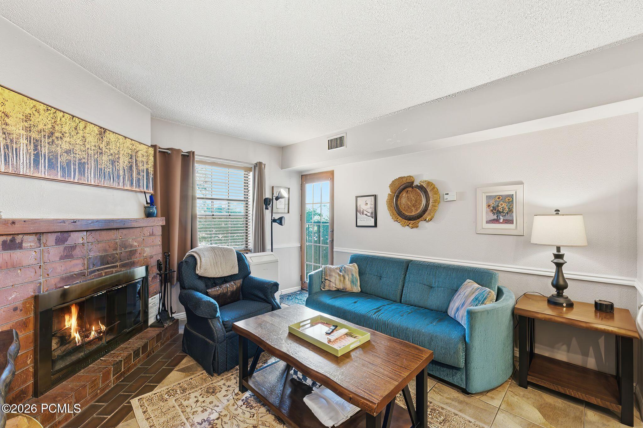 1637 Shortline Road, Unit 204 Park City, UT 84060 - Photo 8 of 21 Gallery Image 8