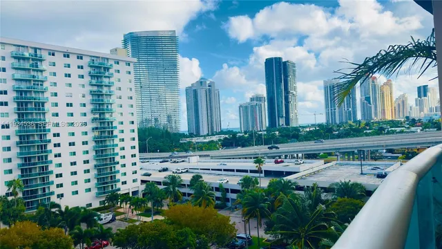 $2,500 | 19390 Collins Avenue, Unit 816, Sunny Isles Beach, FL 33160