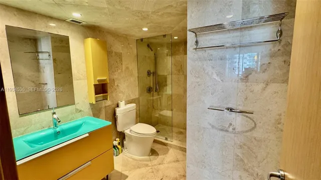 $2,500 | 19390 Collins Avenue, Unit 816, Sunny Isles Beach, FL 33160