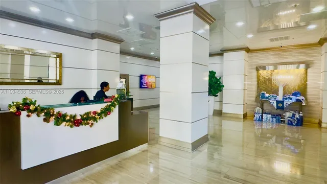 $2,500 | 19390 Collins Avenue, Unit 816, Sunny Isles Beach, FL 33160