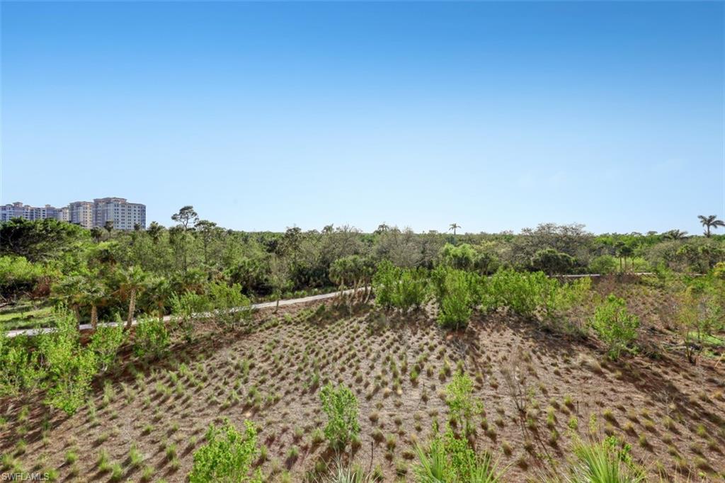 13915 Old Coast Road, Unit 305 Naples, FL 34110 - Photo 34 of 41