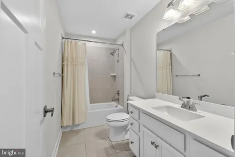 $597,000 | 532 Luchu Way, Newark, DE 19702