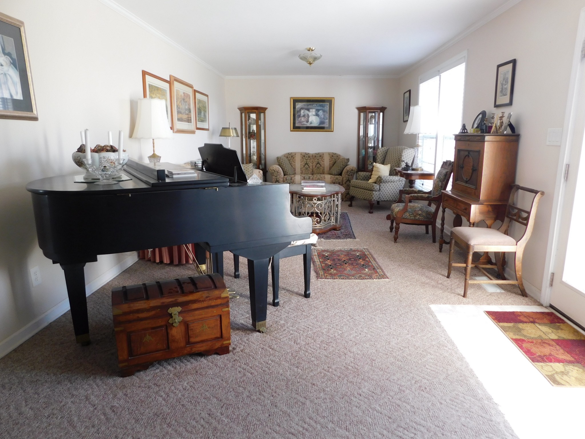 696 Baker Road Columbia, TN 38401 - Photo 2 of 19 a living room with furniture and a window