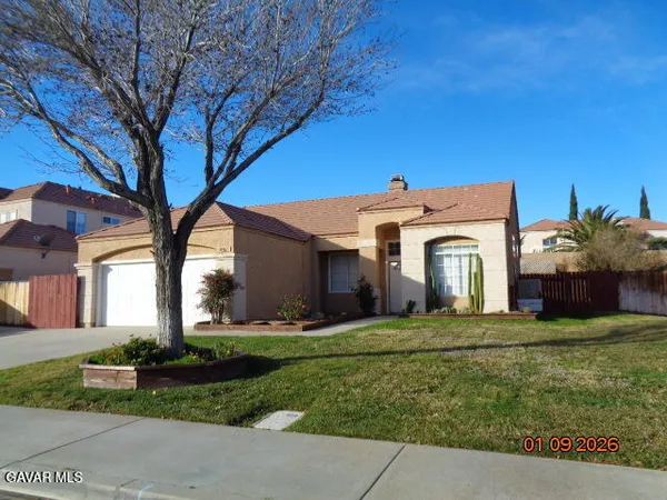 $2,800 | 38865 Fruitridge Court, Palmdale, CA 93551