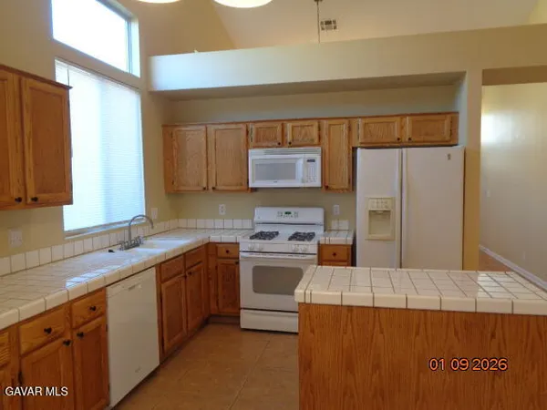 $2,800 | 38865 Fruitridge Court, Palmdale, CA 93551