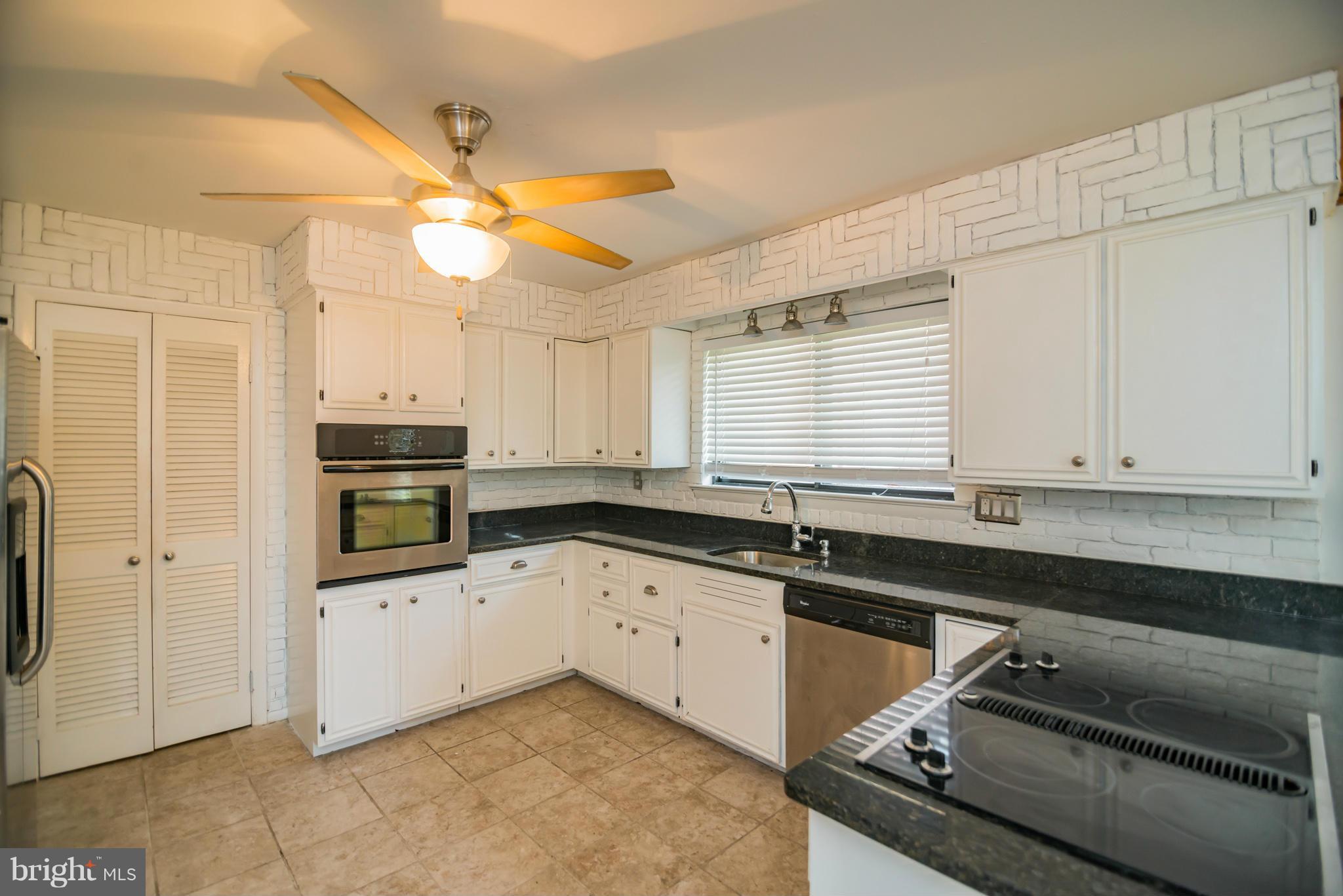 500 Rosier Road Fort Washington, MD 20744 - Photo 17 of 30 Kitchen