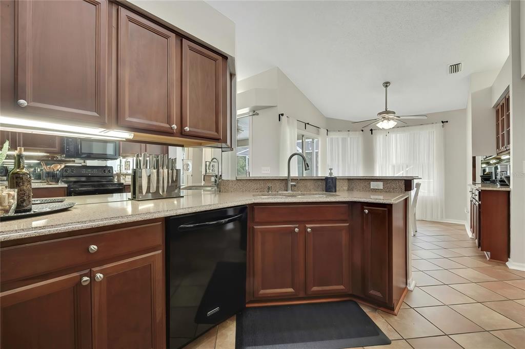 13290 Don Loop Spring Hill, FL 34609 - Photo 14 of 56