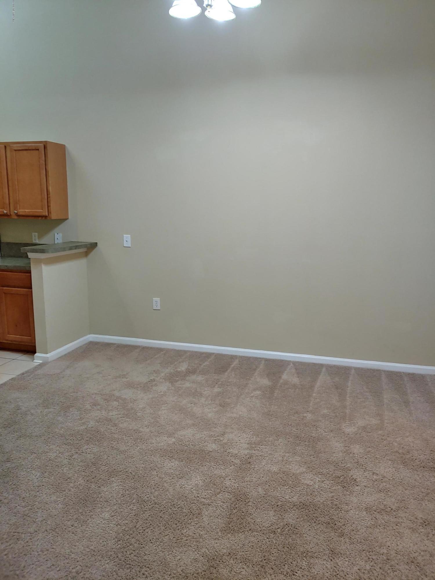 7920 Merrill Road, Unit 1312 Jacksonville, FL 32277 - Photo 8 of 39 20191127_111057_HDR