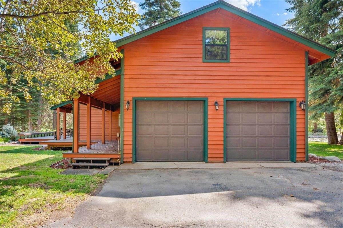 2331 Davis Place Road Mount Shasta, CA 96067 - Photo 7 of 41 Gallery Image 7