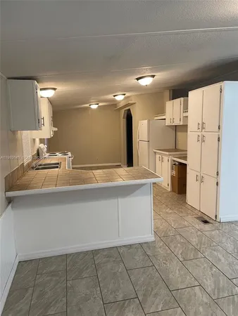 $1,850 | 8638 Gibson Oaks Drive, Lakeland, FL 33809