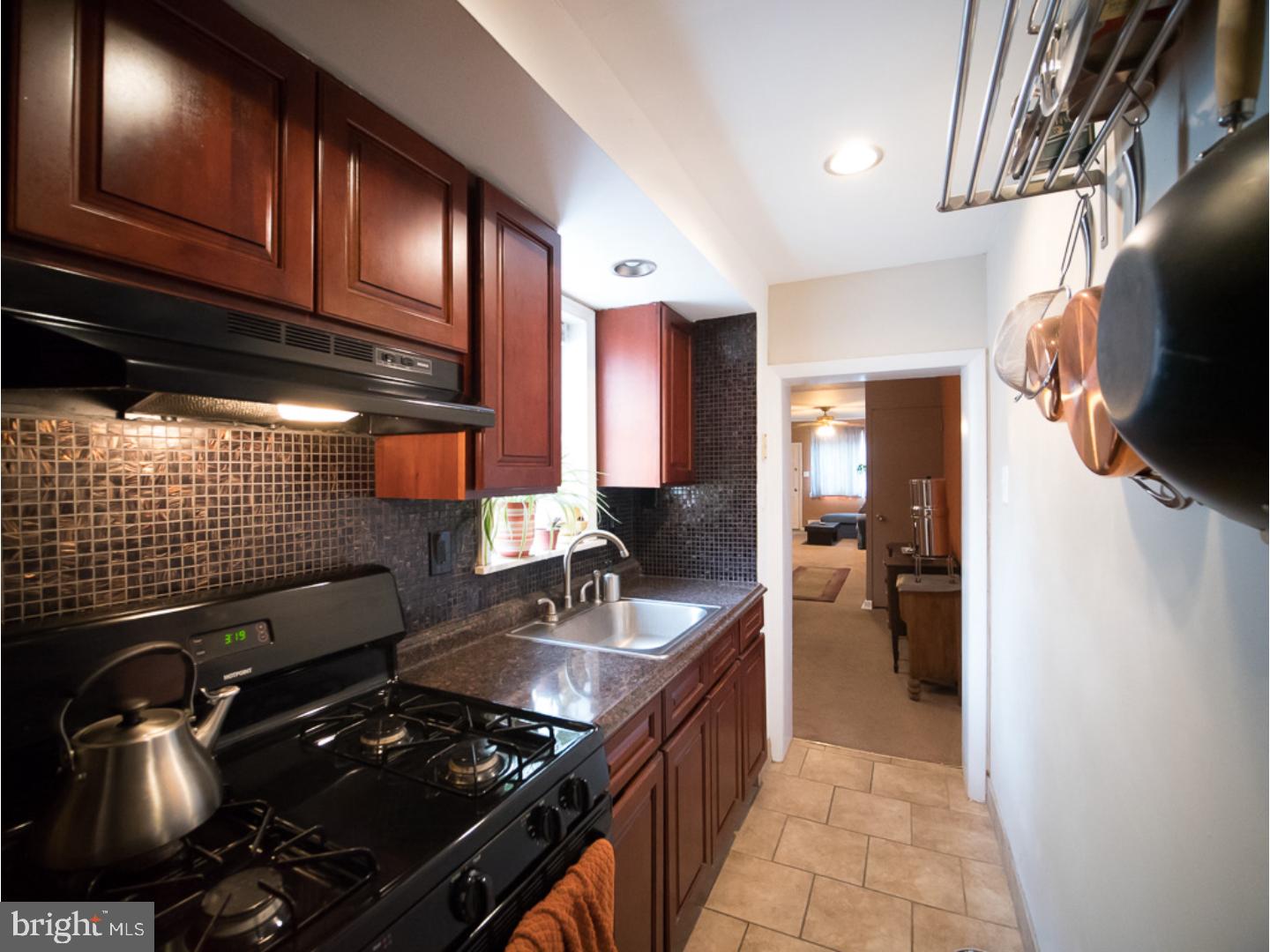 917 Tasker Street Philadelphia, PA 19148 - Photo 12 of 25 Kitchen