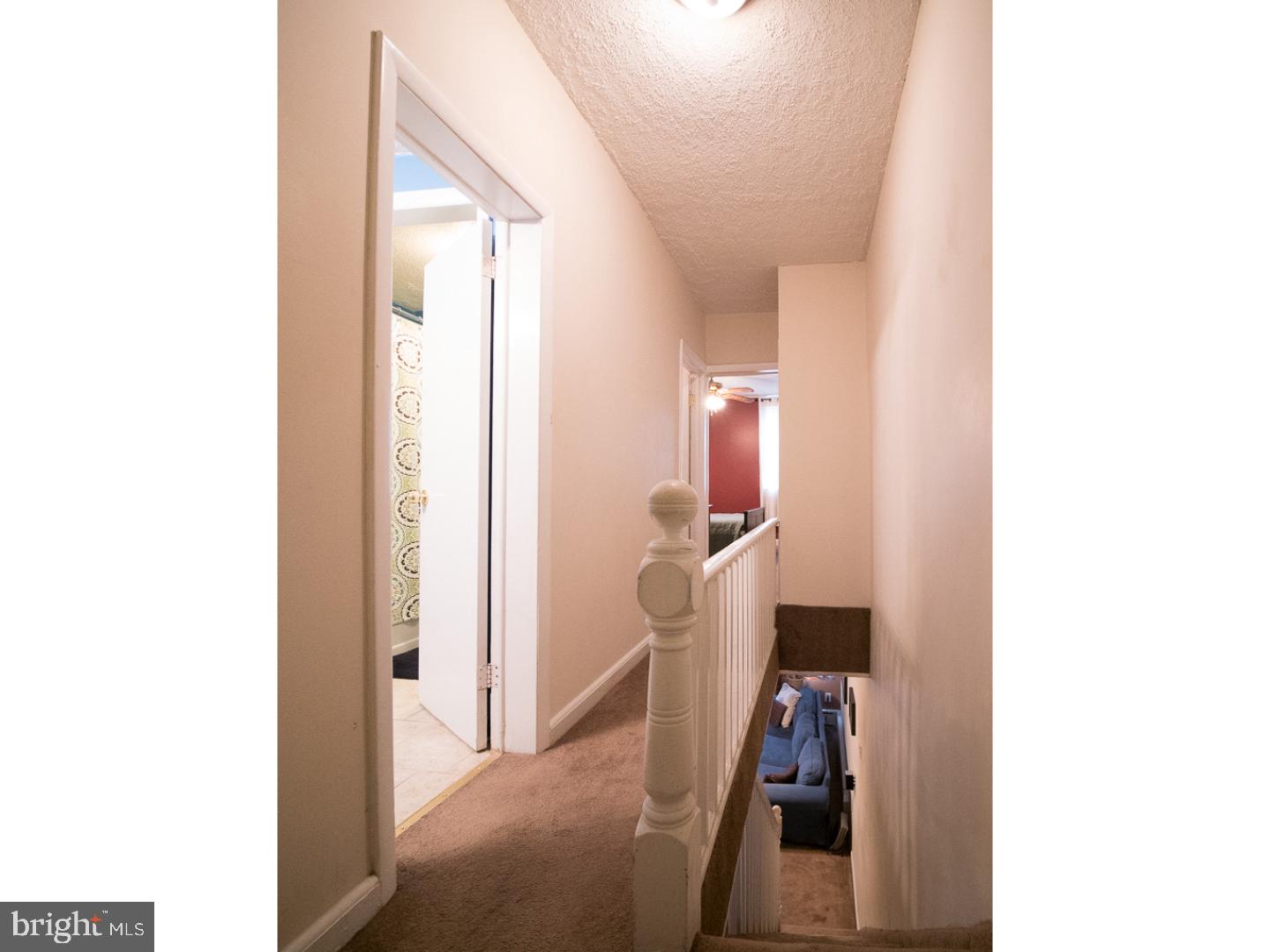917 Tasker Street Philadelphia, PA 19148 - Photo 18 of 25 Hallway