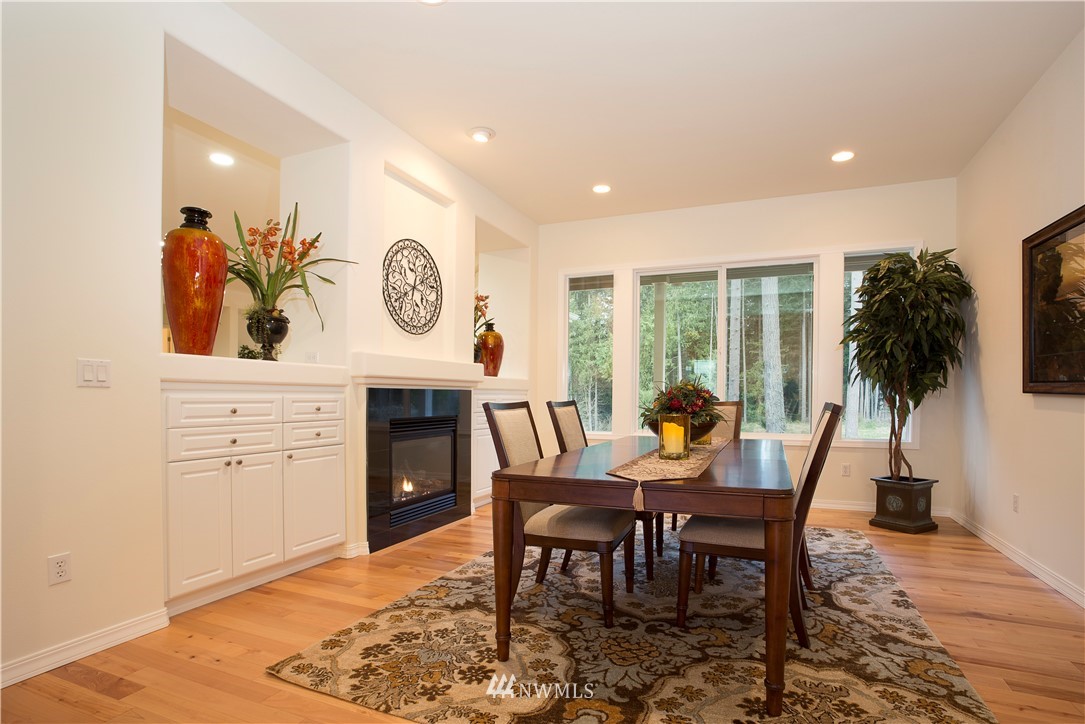 23821 Northeast Adair Road Redmond, WA 98053 - Photo 12 of 25 Gallery Image 12
