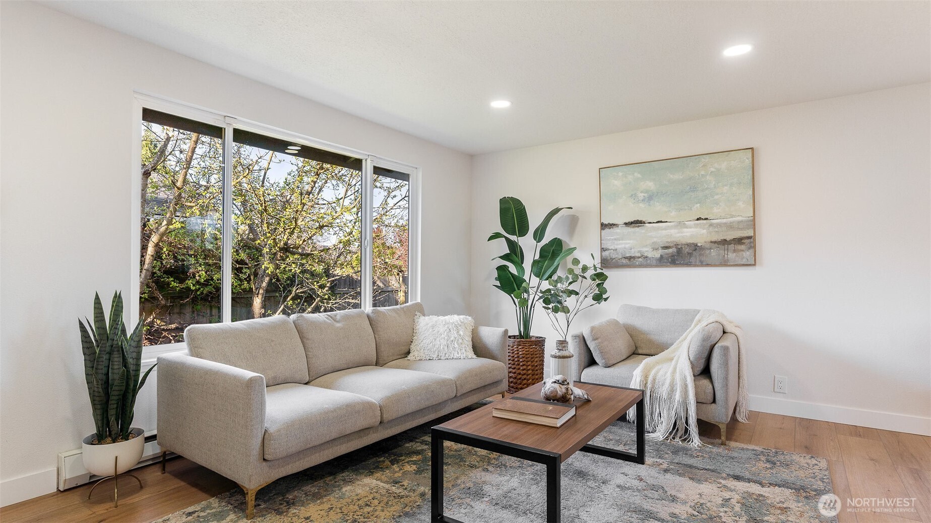 2520 Chestnut Street Everett, WA 98201 - Photo 5 of 29 a living room with furniture and a large window