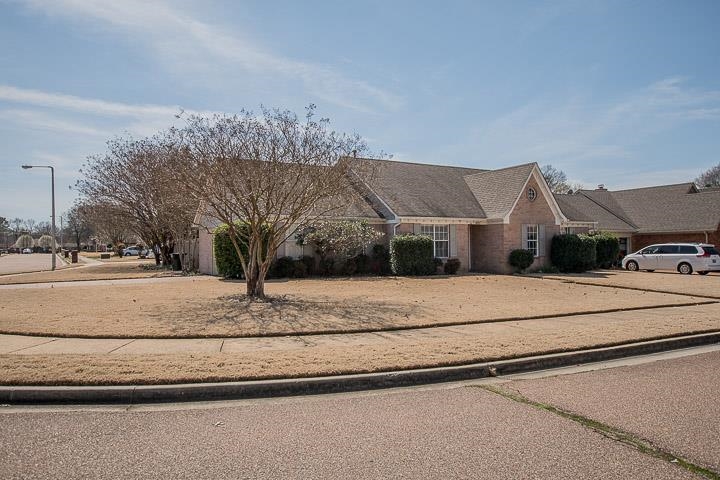 369 Wolf Run Road Collierville, TN 38017 - Photo 2 of 23 Gallery Image 2