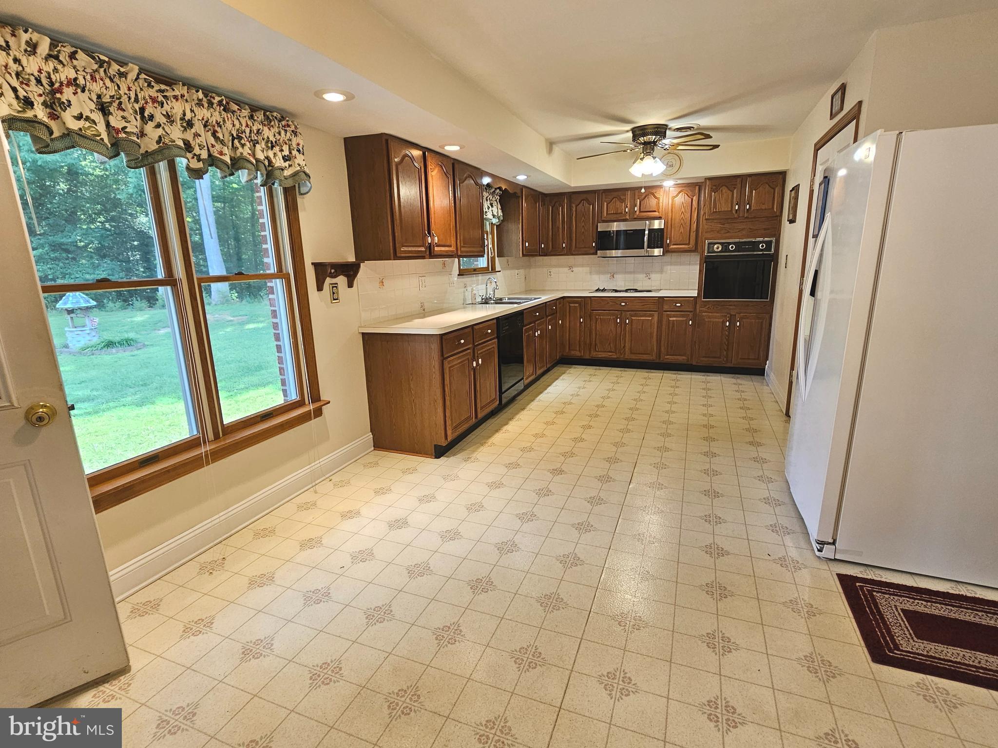 42798 St Andrews Church Road Leonardtown, MD 20650 - Photo 5 of 48