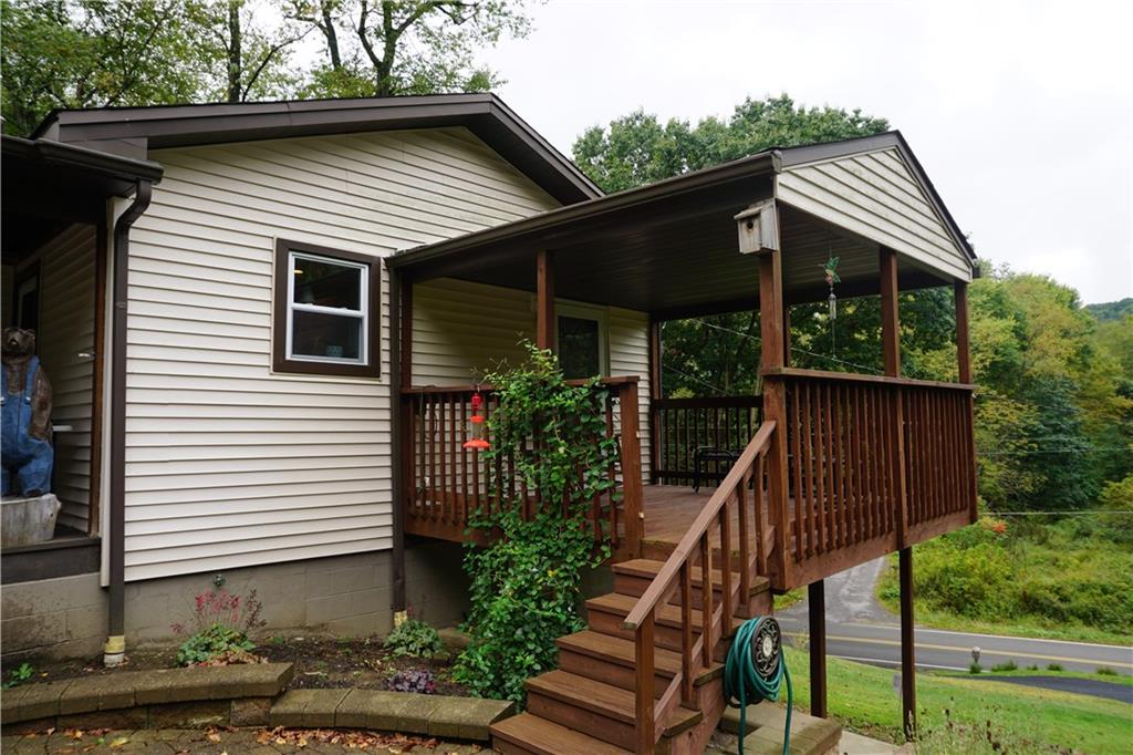 1689 Days Run Road Tarentum, PA 15084 - Photo 2 of 16