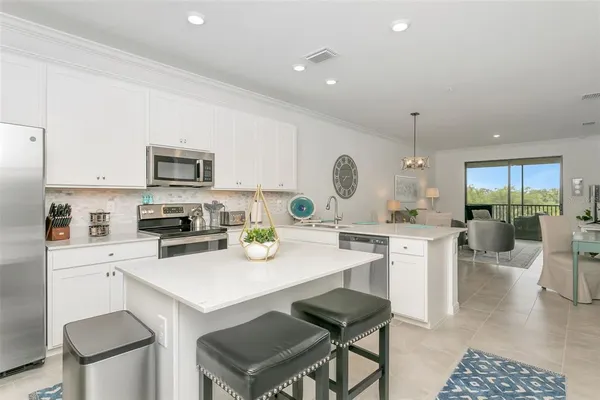 $299,000 | 18028 Gawthrop Drive, Unit 403, Bradenton, FL 34211