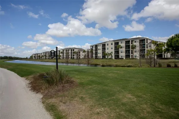 $299,000 | 18028 Gawthrop Drive, Unit 403, Bradenton, FL 34211