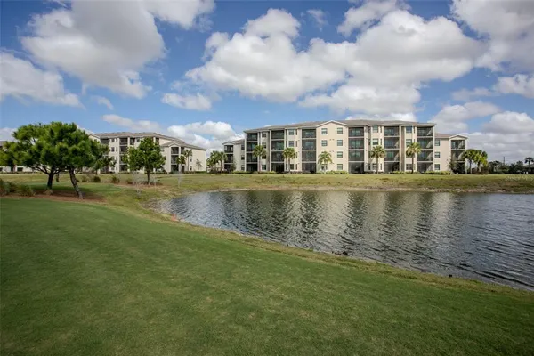 $299,000 | 18028 Gawthrop Drive, Unit 403, Bradenton, FL 34211