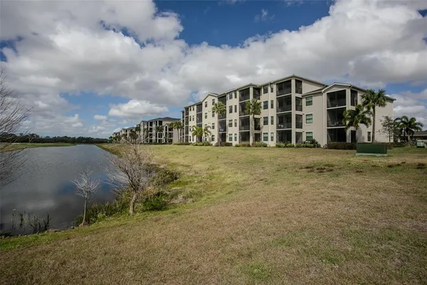 $299,000 | 18028 Gawthrop Drive, Unit 403, Bradenton, FL 34211