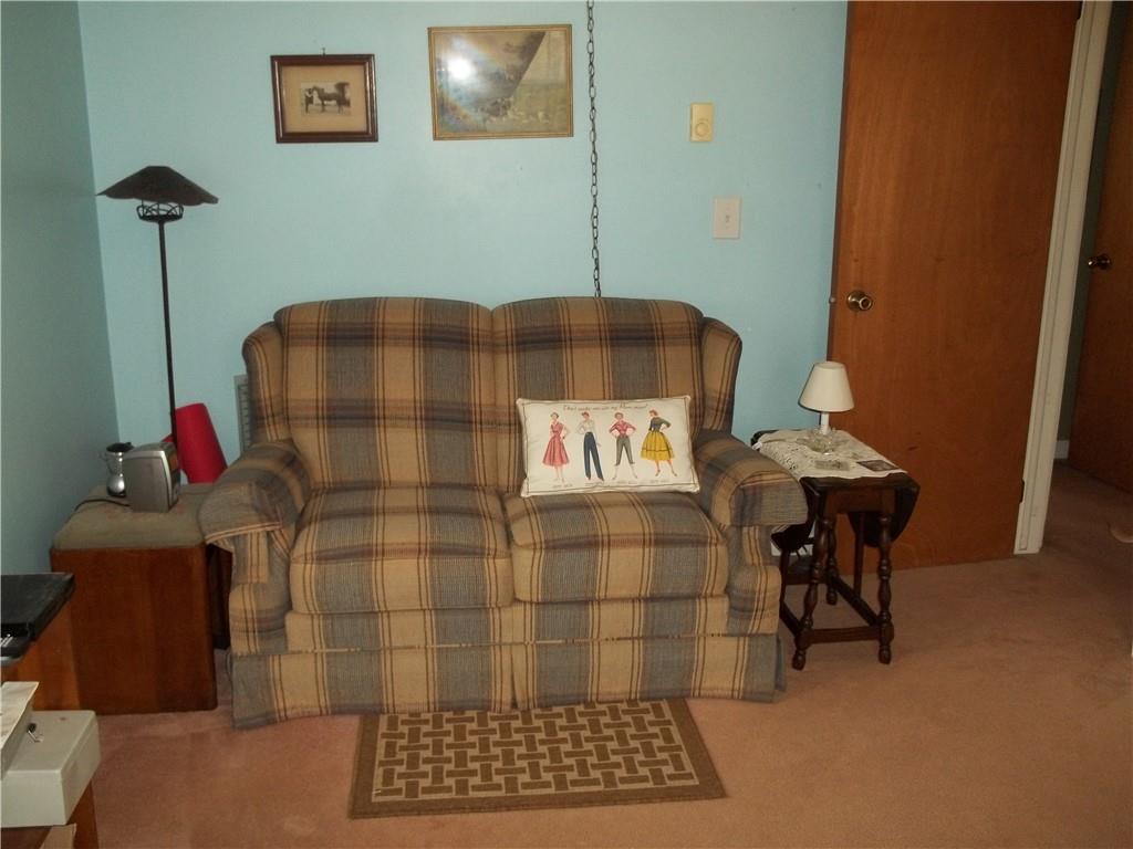 527 Glade Mills Road Valencia, PA 16059 - Photo 11 of 24 Gallery Image 11