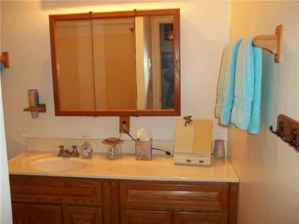 527 Glade Mills Road Valencia, PA 16059 - Photo 13 of 24 Gallery Image 13