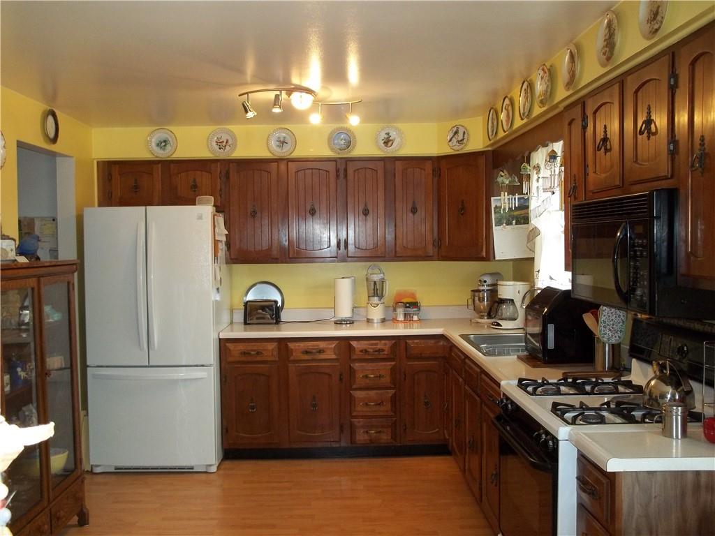 527 Glade Mills Road Valencia, PA 16059 - Photo 7 of 24 Gallery Image 7