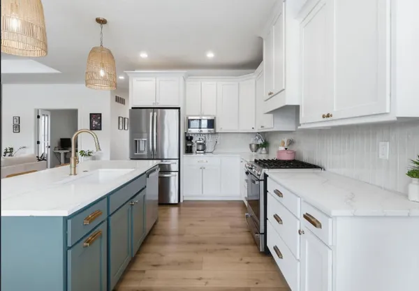 $3,499 | 1 Country Club Court, Le Claire, IA 52753