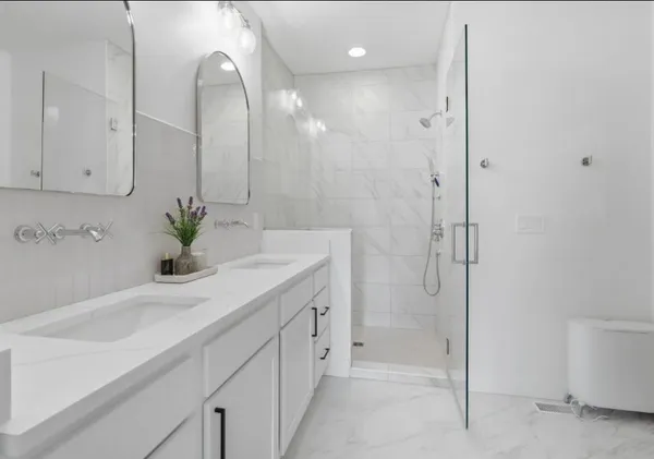 $3,499 | 1 Country Club Court, Le Claire, IA 52753