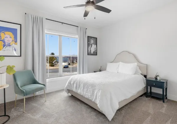 $3,499 | 1 Country Club Court, Le Claire, IA 52753