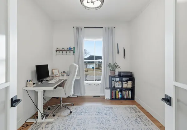 $3,499 | 1 Country Club Court, Le Claire, IA 52753