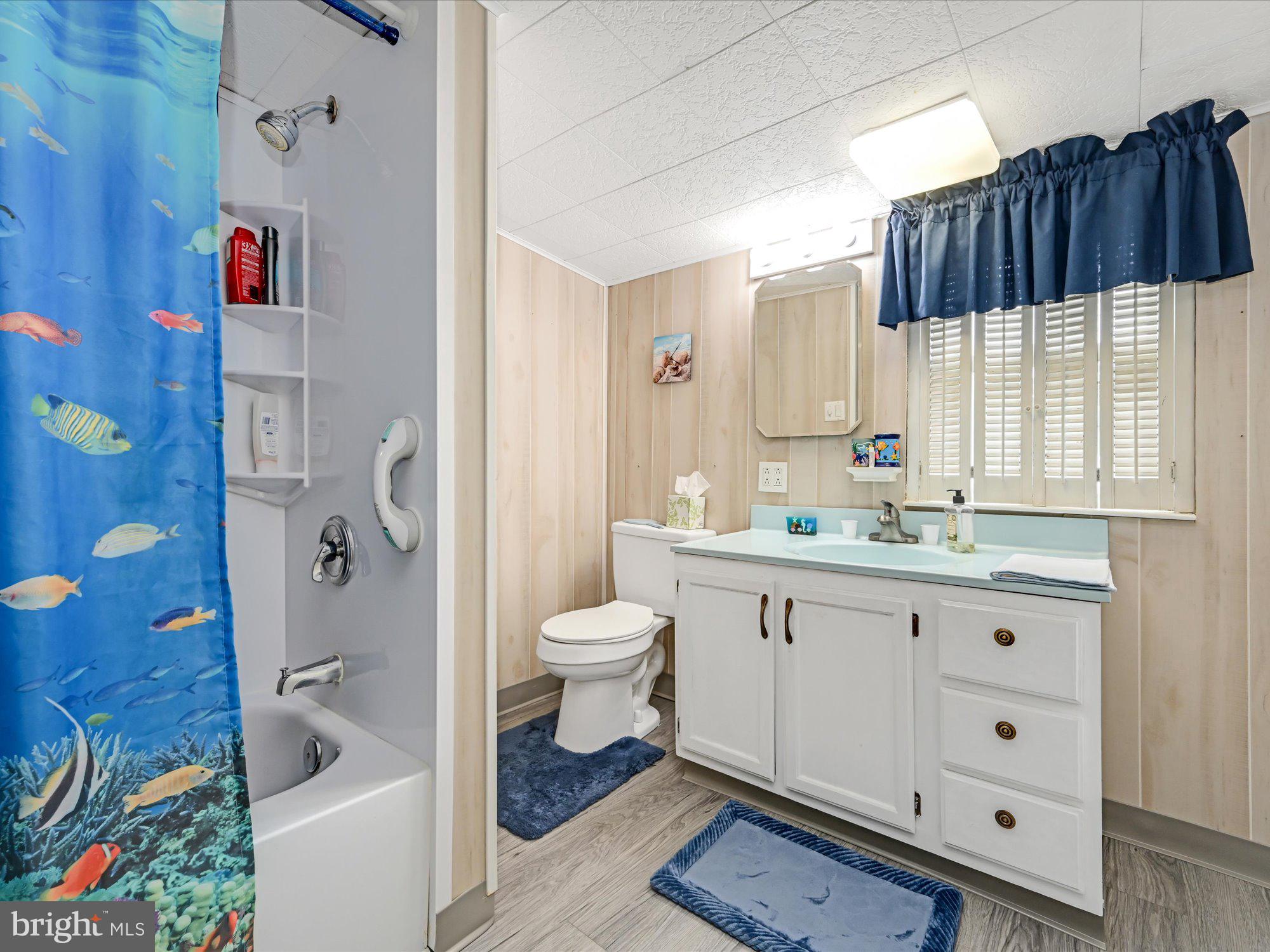 251 South Hull Street Sinking Spring, PA 19608 - Photo 25 of 31 Bathroom