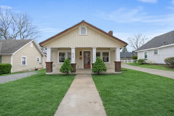 $1,550 | 818 Stafford Street, Clarksville, TN 37040