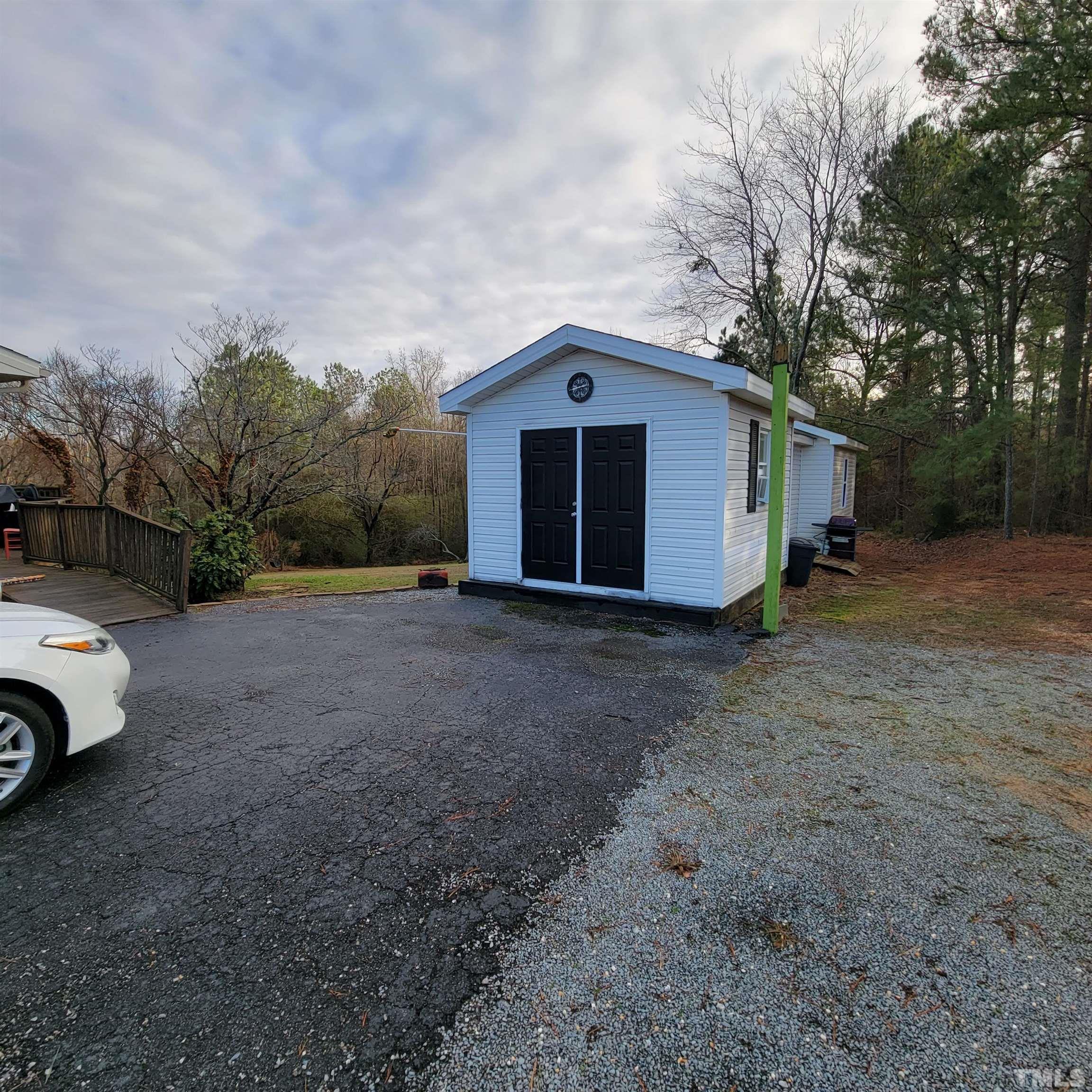 937 Shadetree Road Benson, NC 27504 - Photo 16 of 60 Gallery Image 16