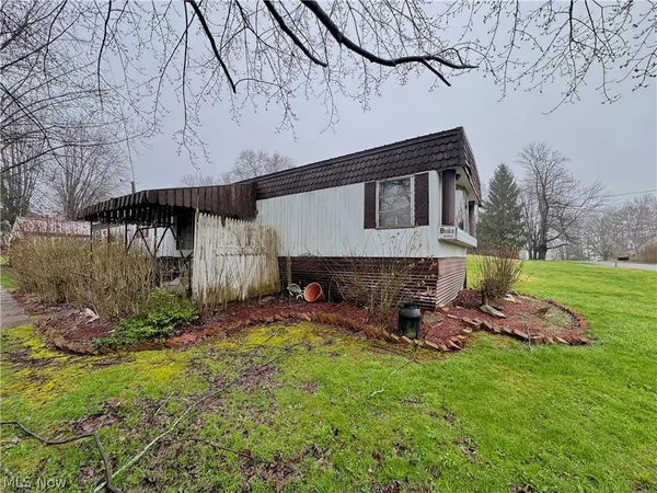 $49,900 | 726 Boyd Street Northeast, Masury, OH 44438