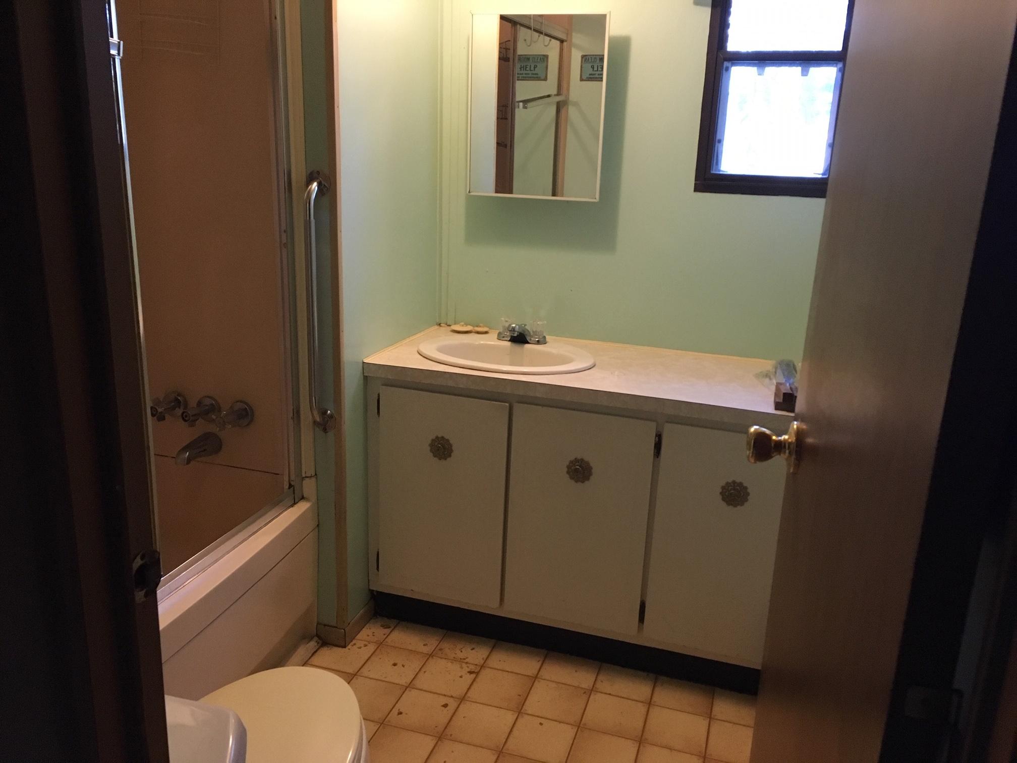 24 Bradley Road Boothbay Harbor, ME 04538 - Photo 6 of 8 farrinmobilebath