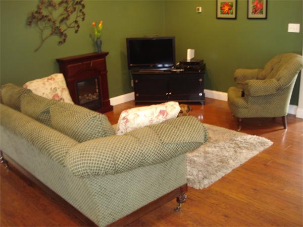 93 Harding Street Medfield, MA 02052 - Photo 2 of 12 Gallery Image 2