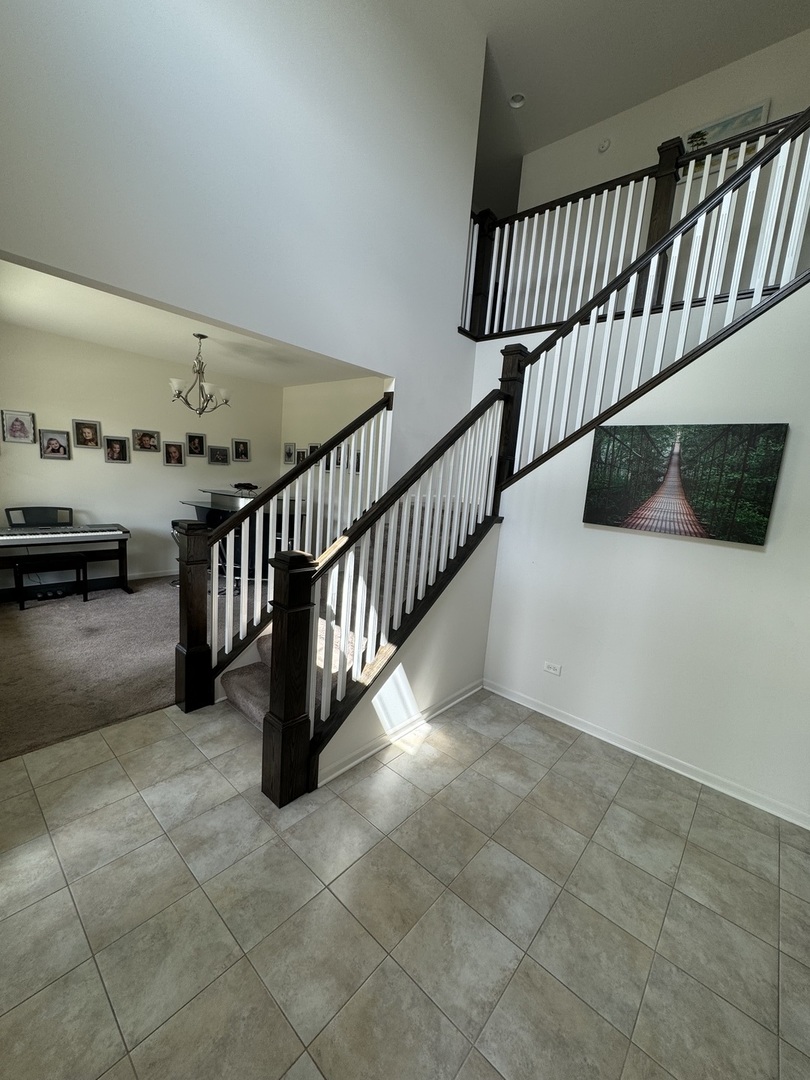 1239 Auburn Road Lemont, IL 60439 - Photo 5 of 33 Gallery Image 5