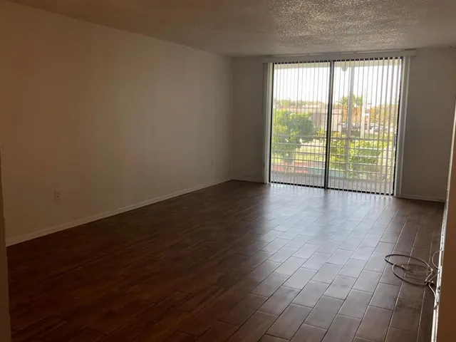 $125,000 | 1800 North Lauderdale Avenue, Unit 1304, North Lauderdale, FL 33068