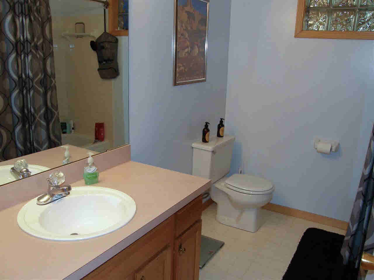 1080 South Graham Road Flint, MI 48532 - Photo 13 of 13 21425257-12.JPG