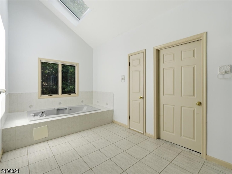 1079 Hoffman Road Bridgewater, NJ 08807 - Photo 31 of 50